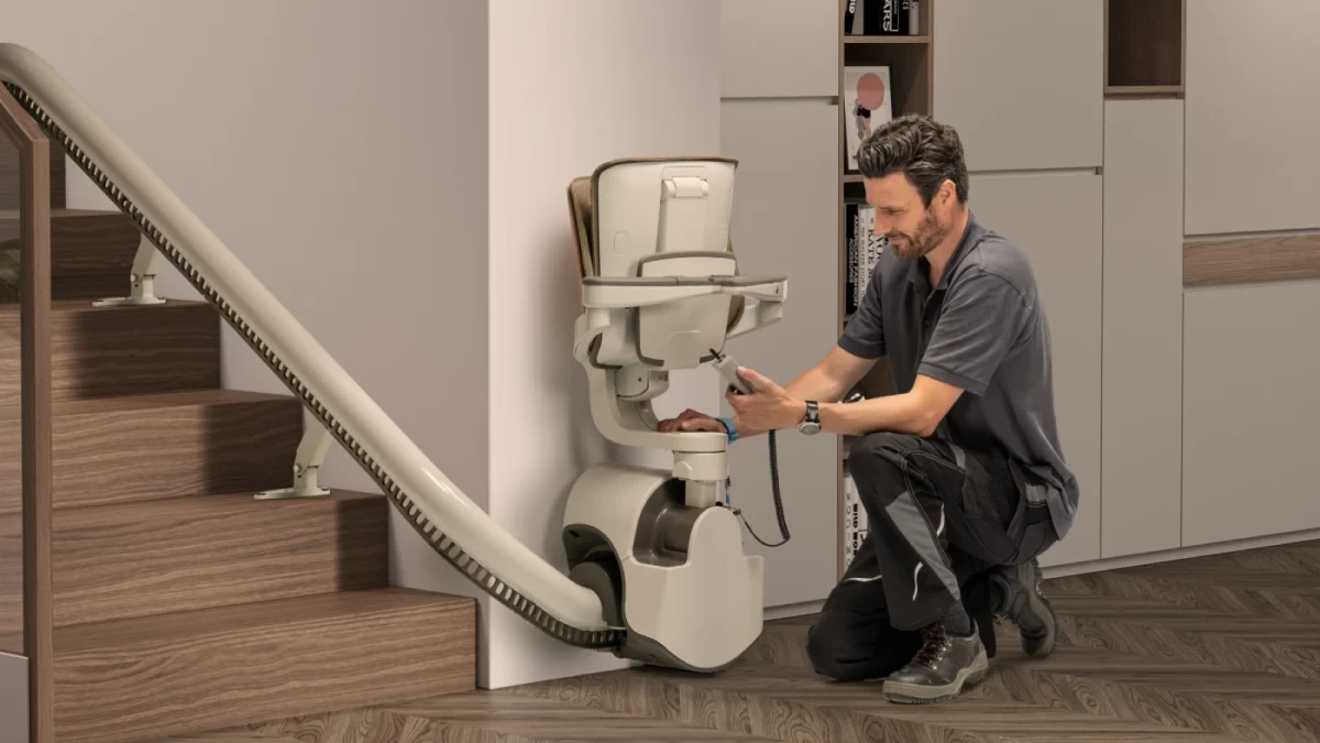 TK Home Solutions offers high levels of customer service and provide bespoke stairlifts for all shapes and sizes, from curved stairlifts to stairlifts for narrow stairs.