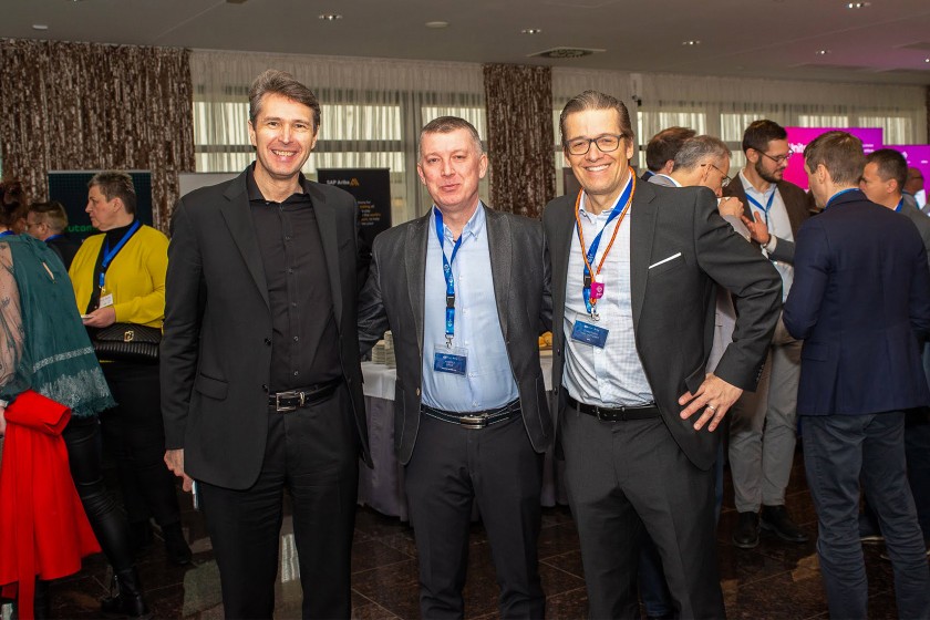 Dr Marcell Vollmer (Prospitalia Group), Andrej Ürge and Christoph von Lattorff (Unite) stand close to each other for a photograph