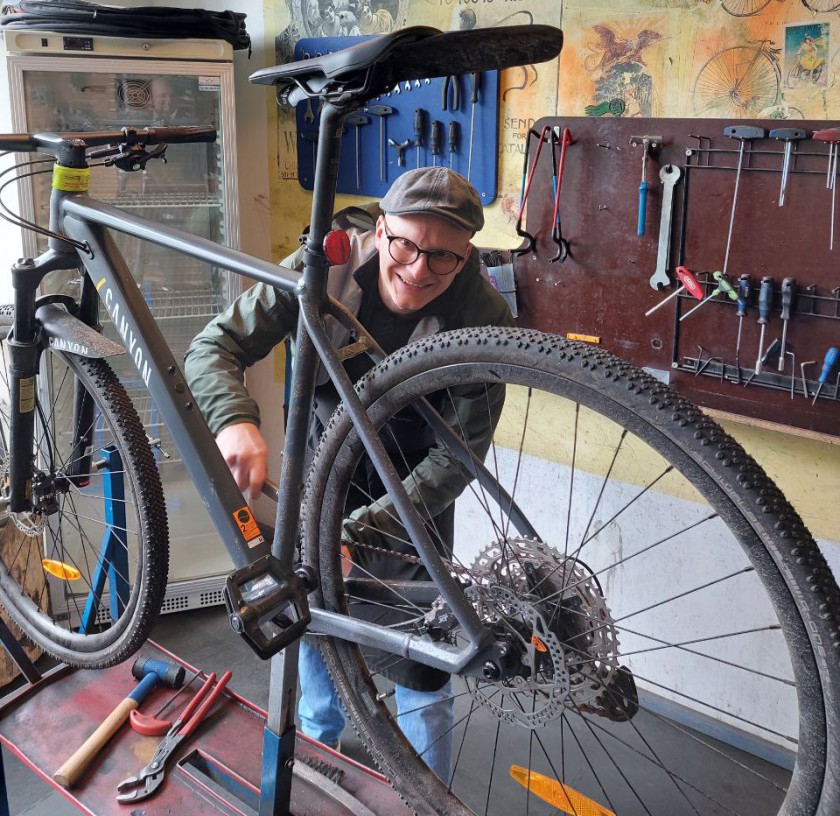 A Unitee gets his bike ready for the Summer i