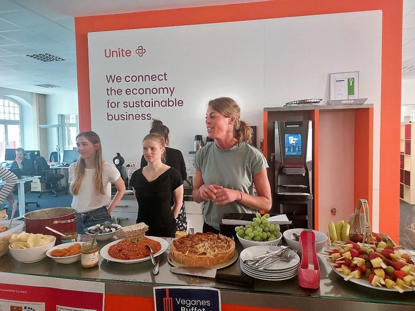 Unitees host a Vegan buffet